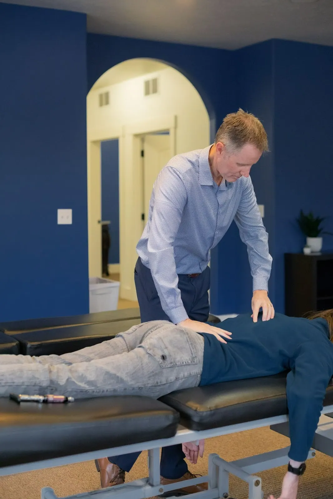 Chiropractic Techniques: What to Expect During a Back Pain Adjustment